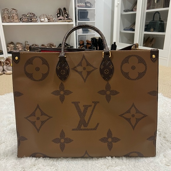 Louis Vuitton Handbags - Louis Vuitton On The Go GM